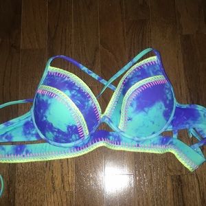 Bikini top and bottom set